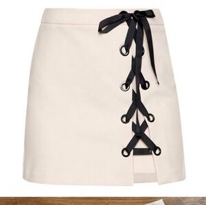 Topshop London Cream A-Line Mini Skirt with Black Satin Lace UpTie Front Sz2 EUC